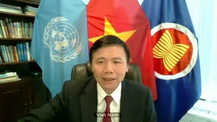 Chiếc quần 